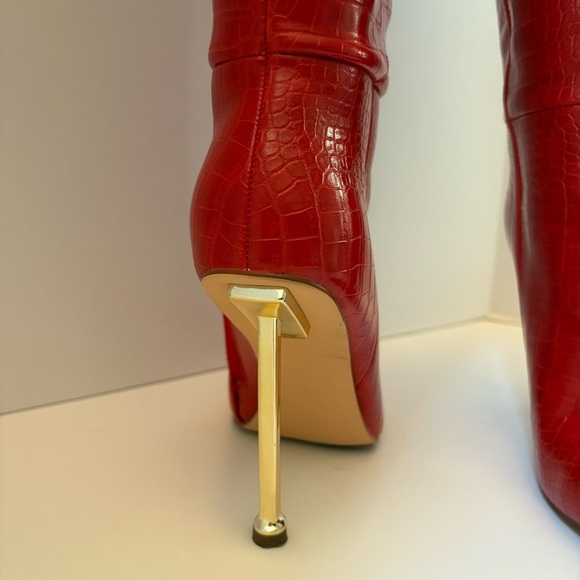 Unbranded Red Croc Embossed Knee High Boots Gold Heel Pointed Toe Size 8 - Picture 3 of 16